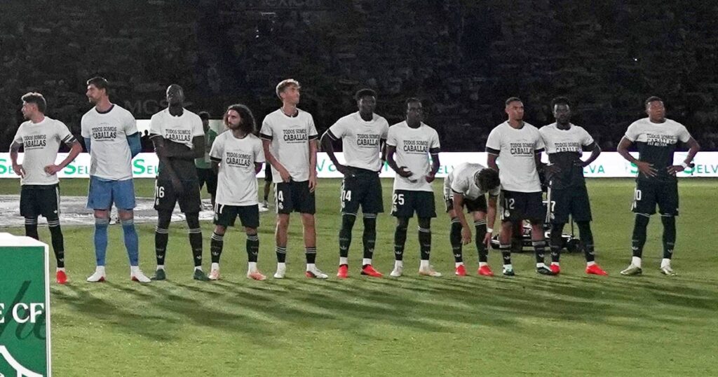Durísimo ultimátum de los ultras del Real Madrid contra Mbappé, Vinícius y Konaté por la polémica con Ceuta: "Estos tres individuos..."