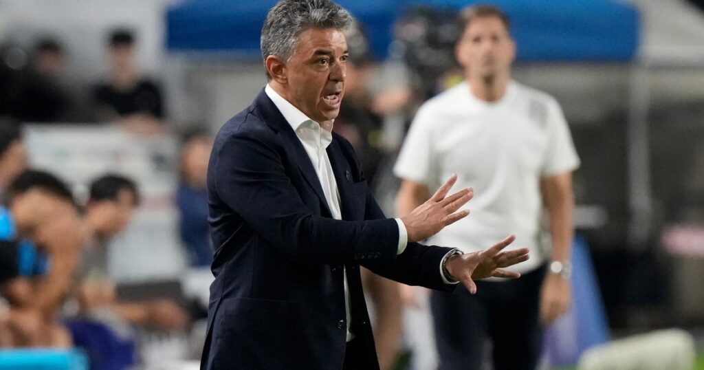 En Ecuador hablan de un "amargo debut" para Marcelo Gallardo tras la goleada de Corea del Sur, pero el DT confía: "Está bueno que duela"