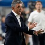 Utilice este título En Ecuador hablan de un “amargo debut” para Marcelo Gallardo tras la goleada de Corea del Sur, pero el DT confía: “Está bueno que duela” y cree en base a ese titulo original un titulo nuevo, preciso, comprensible y que no pierda relacion con el titulo original. Necesito que me devuelvas solo y nada mas que el titulo nuevo.