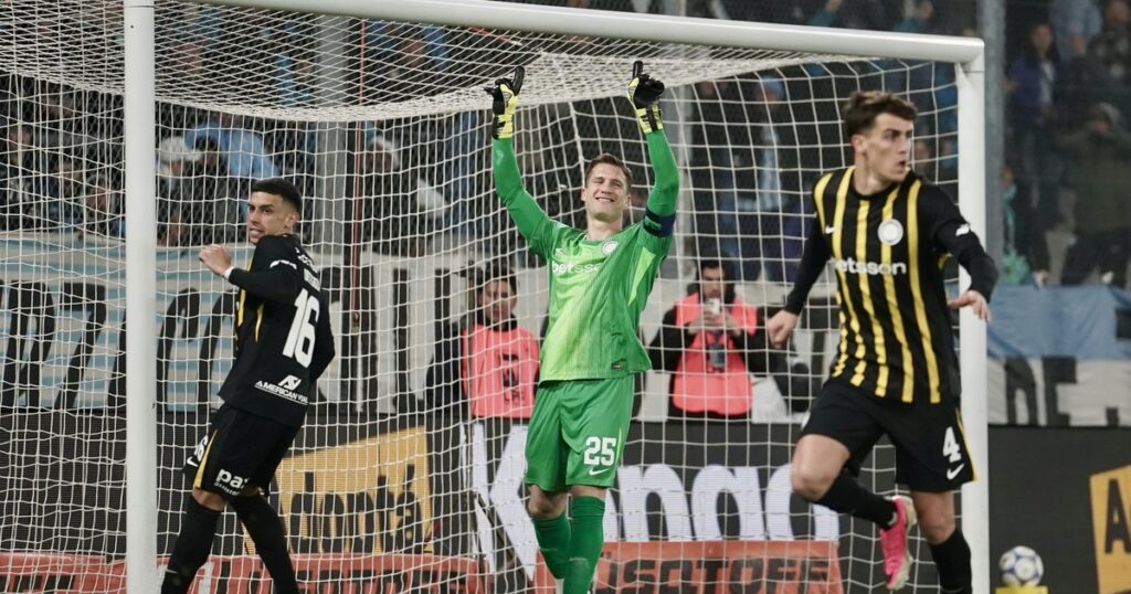 Facundo Cambeses, el nuevo especialista en atajar penales del fútbol argentino