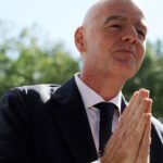 Utilice este título Infantino abre la puerta a una “revisión independiente” tras la rebelión que generó el proyecto para privatizar el Mundial y cree en base a ese titulo original un titulo nuevo, preciso, comprensible y que no pierda relacion con el titulo original. Necesito que me devuelvas solo y nada mas que el titulo nuevo.