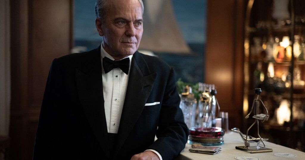 La nueva serie del español José Coronado en Netflix atrapa desde el principio con un guiño a Sherlock Holmes, pero “El problema final” lo tiene donde indica su título