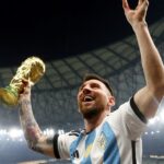 Utilice este título Lionel Messi fue nombrado Doctor Honoris Causa por la Universidad de Buenos Aires antes de su partido despedida de la Selección y cree en base a ese titulo original un titulo nuevo, preciso, comprensible y que no pierda relacion con el titulo original. Necesito que me devuelvas solo y nada mas que el titulo nuevo.