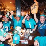 Utilice este título Los Miami Dolphins coparon Puerto Madero para reunir a sus fanáticos, con el sueño firme de recibir un partido de NFL en Argentina y cree en base a ese titulo original un titulo nuevo, preciso, comprensible y que no pierda relacion con el titulo original. Necesito que me devuelvas solo y nada mas que el titulo nuevo.