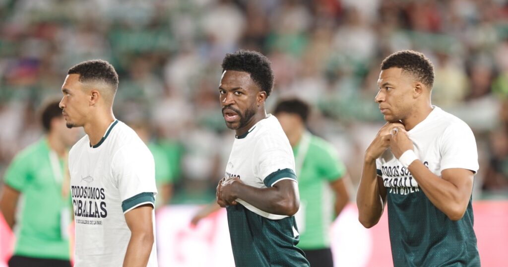 Mbappé y Vinícius Jr. se negaron a mostrar sus camisetas por Ceuta y ahora piden silbarlos en todas las canchas