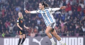 Mercedes Diz, la 9 que llegó a River por recomendación del padre de Gallardo, tiene una hamburguesa con su nombre y la rompe en el Mundial Sub 20: "Siempre soñé con esto"