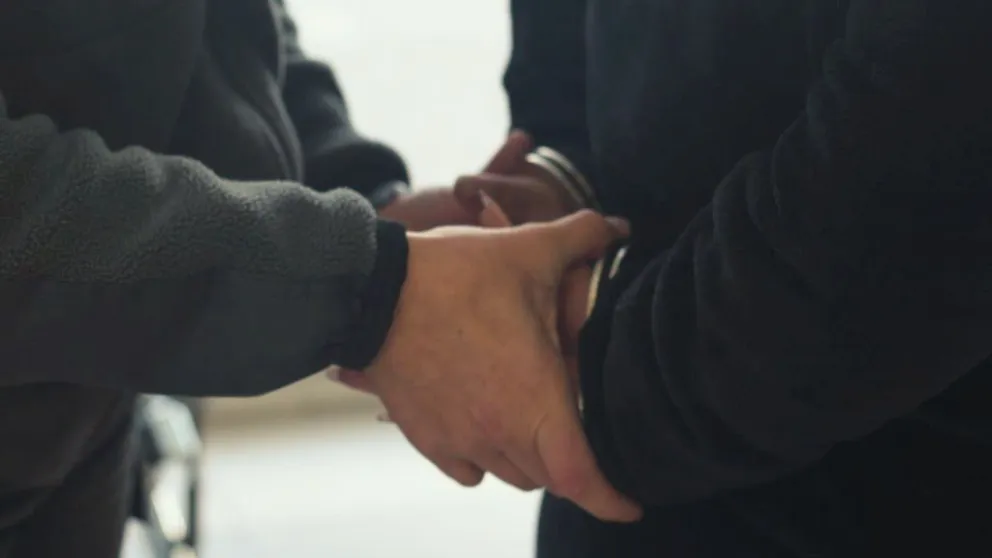 Violencia de género: condenan a un hombre que golpeó a su ex con un bebé en brazos