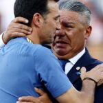 Utilice este título la continuidad de Scaloni sobre la mesa y una incertidumbre que crece y cree en base a ese titulo original un titulo nuevo, preciso, comprensible y que no pierda relacion con el titulo original. Necesito que me devuelvas solo y nada mas que el titulo nuevo.