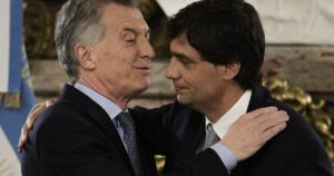 negocia con los Milei, mientras deja correr a un candidato propio para 2027