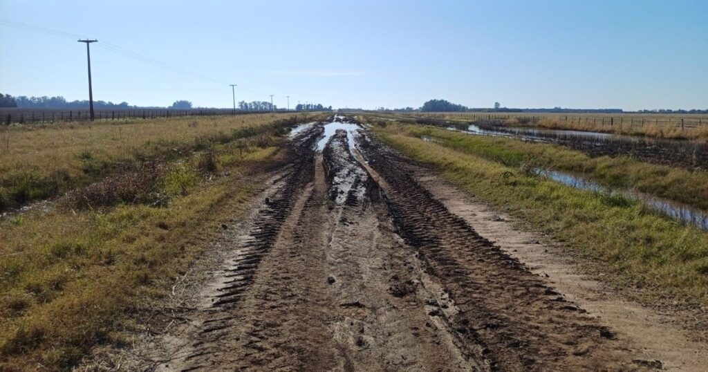 un municipio bonaerense reportó $0 de inversión en obras de infraestructura en caminos rurales durante dos años consecutivos