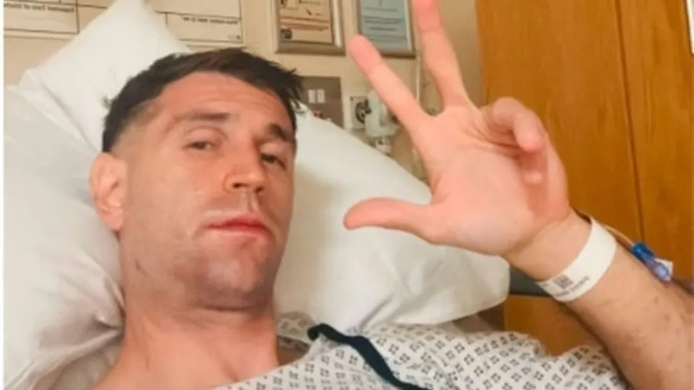 Dibu Martínez llevó tranquilidad tras su cirugía maxilar y agradeció el apoyo de los hinchas