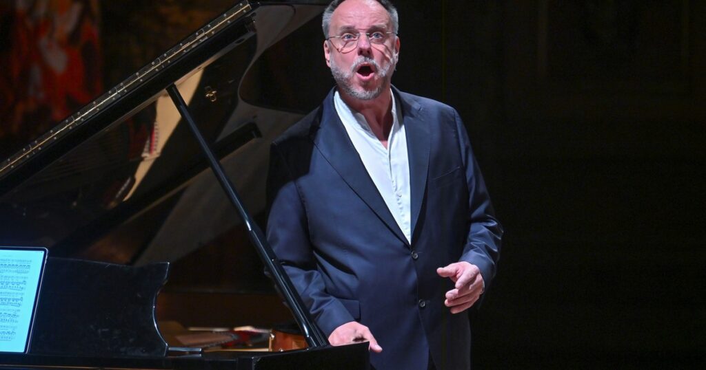 El barítono alemán Matthias Goerne tuvo su tarde primaveral en el Teatro Colón interpretando "Viaje de invierno"