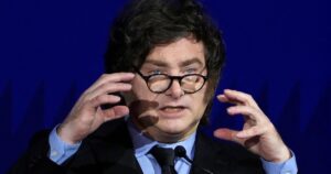 El objetivo más urgente del Gobierno y las maniobras de Javier Milei para evitar el fantasma del lunes negro