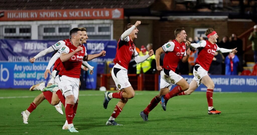 Fleetwood Town eliminó al Arsenal de la Copa de la Liga y firmó una de las sorpresas del siglo