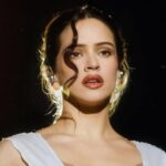 Utilice este título  La ganadora del Nobel de Literatura que fue amiga de Lou Reed: “Tengo resaca de Rosalía” y cree en base a ese titulo original un titulo nuevo, preciso, comprensible y que no pierda relacion con el titulo original. Necesito que me devuelvas solo y nada mas que el titulo nuevo.