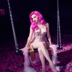 Utilice este título  La historia de Adéla, la estrella eslovaca de 22 años que saltó a la fama por una canción dedicada a Nicole Kidman y cree en base a ese titulo original un titulo nuevo, preciso, comprensible y que no pierda relacion con el titulo original. Necesito que me devuelvas solo y nada mas que el titulo nuevo.
