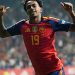 Utilice este título Lamine Yamal brilló con un golazo que abrió el triunfo de España sobre República Checa y cree en base a ese titulo original un titulo nuevo, preciso, comprensible y que no pierda relacion con el titulo original. Necesito que me devuelvas solo y nada mas que el titulo nuevo.