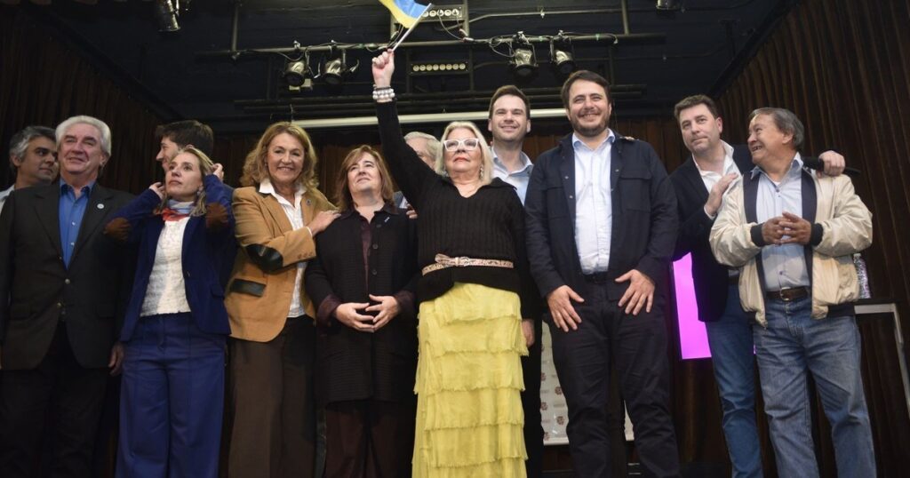 Lejos de Milei, en la Coalición Cívica niegan un acuerdo con el peronismo y buscan sobrevivir a la polarización