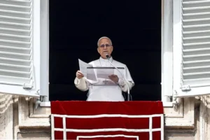 León XIV dialoga con Zelenski tras contactar a Putin por la situación en Jerson