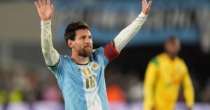 Lionel Messi recordó a Diego Maradona en un posteo de despedida en las redes, el día después de jugar su último partido con la Selección