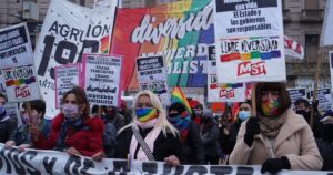 Una diputada bonaerense del peronismo presentó un proyecto para que le den una pensión vitalicia a travestis y trans que sufrieron violencia institucional