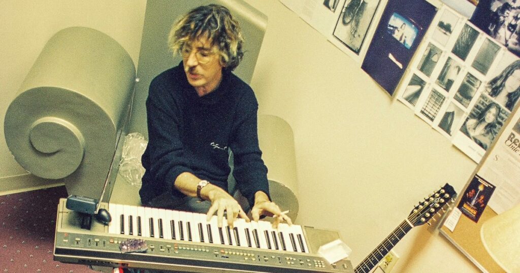 "Yo todavía tengo la ilusión de tocar con Charly"