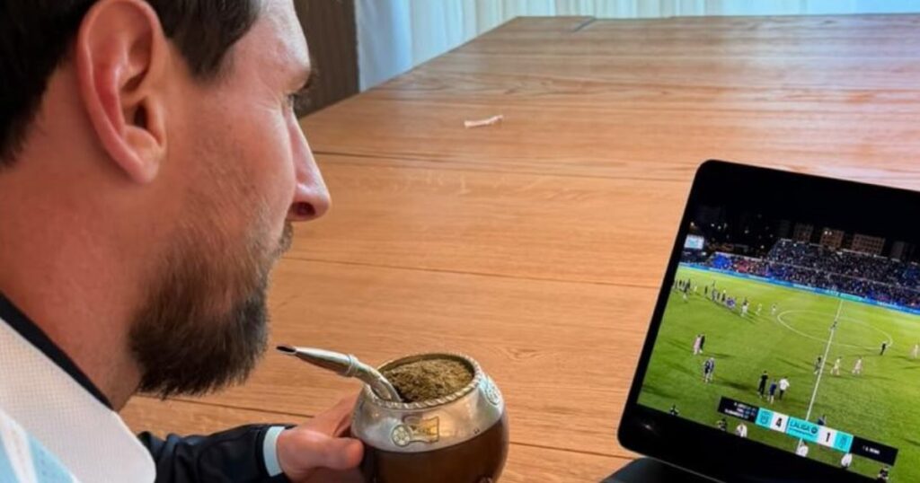 buzo de Selección, mate y el apoyo al CD Eldense