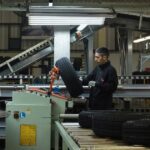 Utilice este título  cierra una fábrica y se pierden 41 empleos por día en la provincia de Buenos Aires y cree en base a ese titulo original un titulo nuevo, preciso, comprensible y que no pierda relacion con el titulo original. Necesito que me devuelvas solo y nada mas que el titulo nuevo.