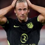 Utilice este título la furiosa crítica del campeón del mundo Marcos Llorente a un funcionario y cree en base a ese titulo original un titulo nuevo, preciso, comprensible y que no pierda relacion con el titulo original. Necesito que me devuelvas solo y nada mas que el titulo nuevo.