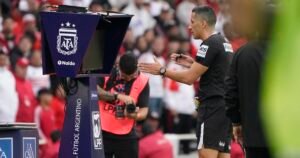 las intervenciones del VAR que hacen ruido en el Millonario antes del Superclásico contra Boca