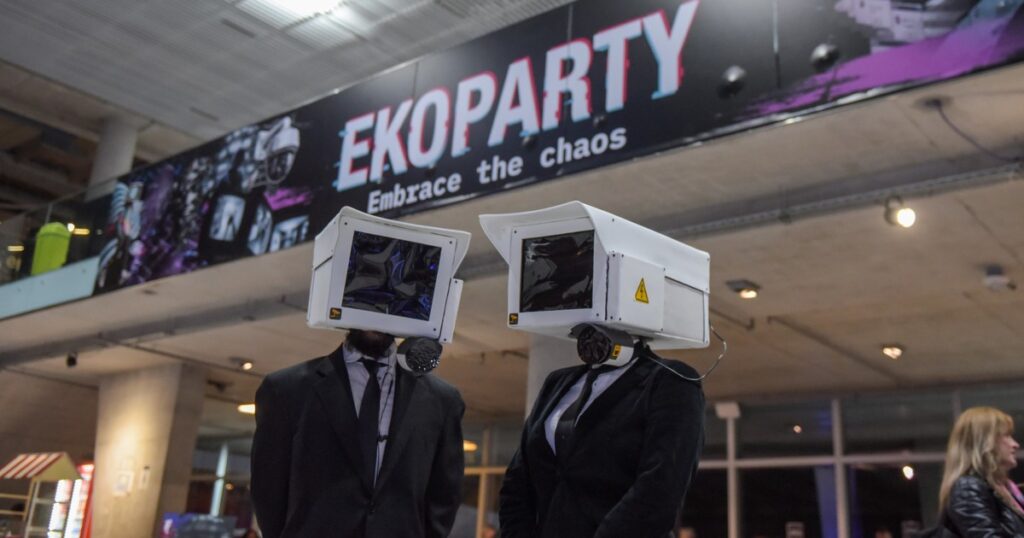 los hackers “abrazaron el caos” en Ekoparty 22