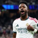 Utilice este título metió un gol para Real Madrid pero el VAR se lo anuló y lo echaron por tirarle del pelo a un rival y cree en base a ese titulo original un titulo nuevo, preciso, comprensible y que no pierda relacion con el titulo original. Necesito que me devuelvas solo y nada mas que el titulo nuevo.