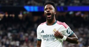 metió un gol para Real Madrid pero el VAR se lo anuló y lo echaron por tirarle del pelo a un rival